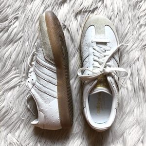 Women's Original Adidas Sambas (Size 6)